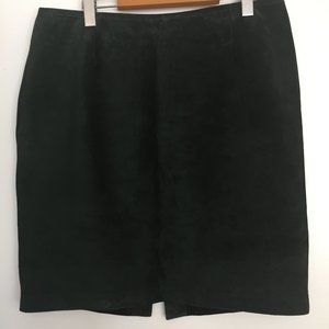 Danier  Pencil Skirt.  Size 16.  Color Green